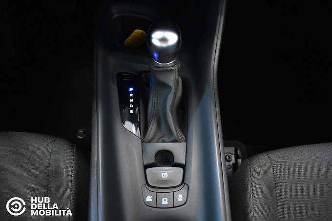 TOYOTA C-HR 1.8 Hybrid E-CVT Business
